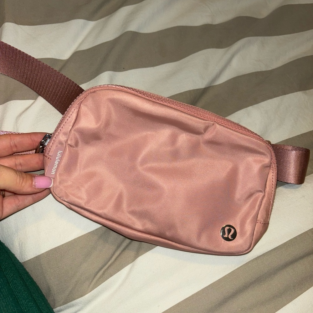 Lulu melon belt bag